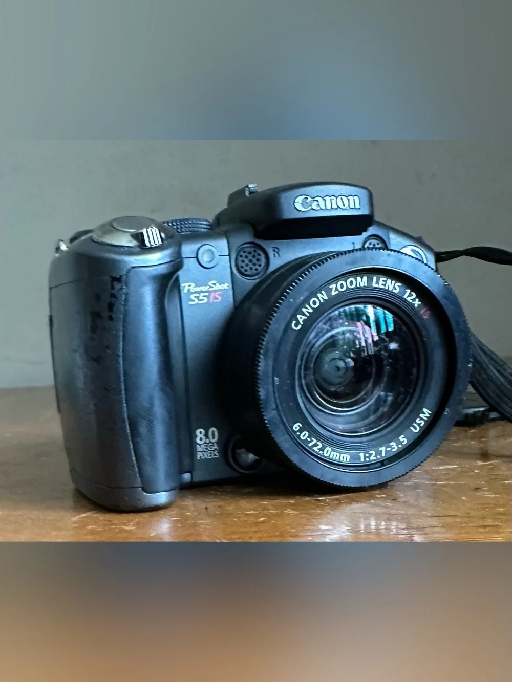 Canon PowerShot S5 IS 8MP 12x Optical Zoom Digital Camera FOR PARTS/REPAIR